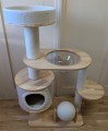 DDDK1-Drewniany-Drapak-dla-Kota-Cream-Tree-59x39x112cm-Kremowy-www.MERDAKI (1).jpg